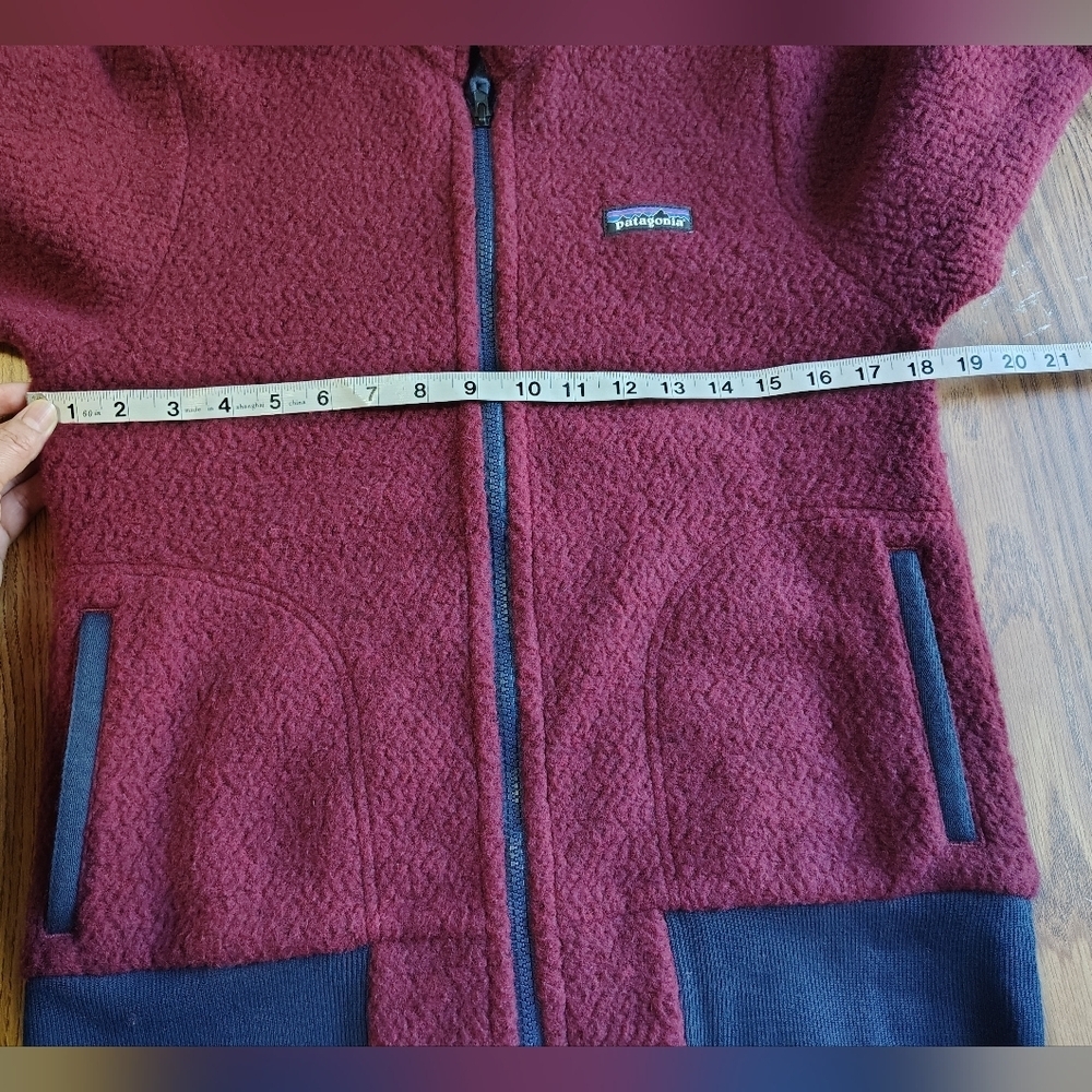 Patagonia women's Woolyester fleece full-zip jacket oxide red, size S. - Picture 6 of 15
